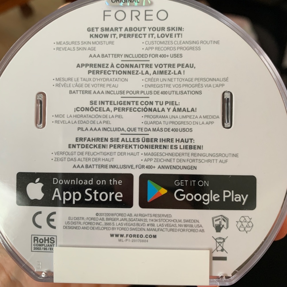 Foreo Luna facial cleansing brush